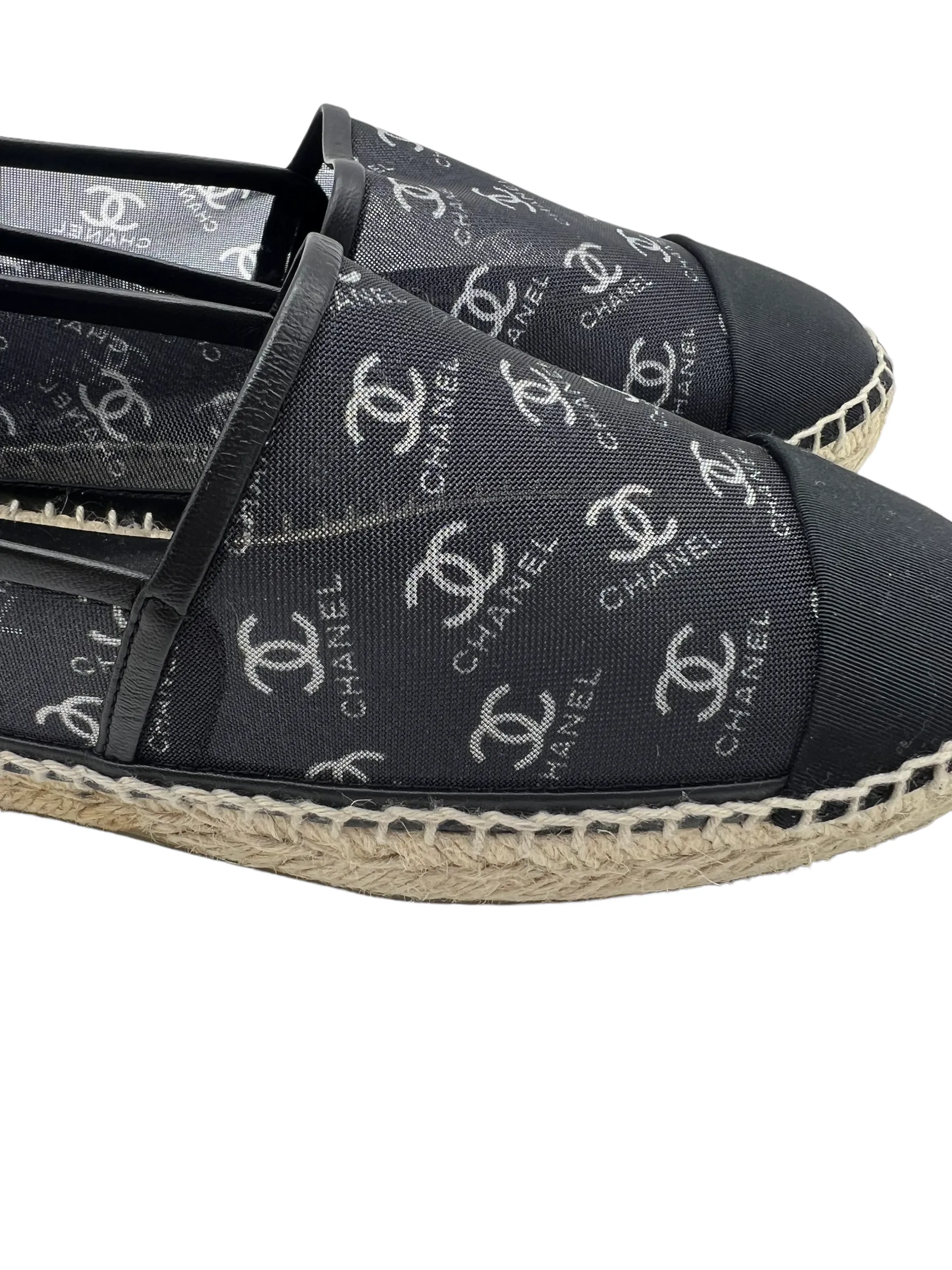 Chanel 19P Black & White Mesh CC Logo Size 40 Espadrilles