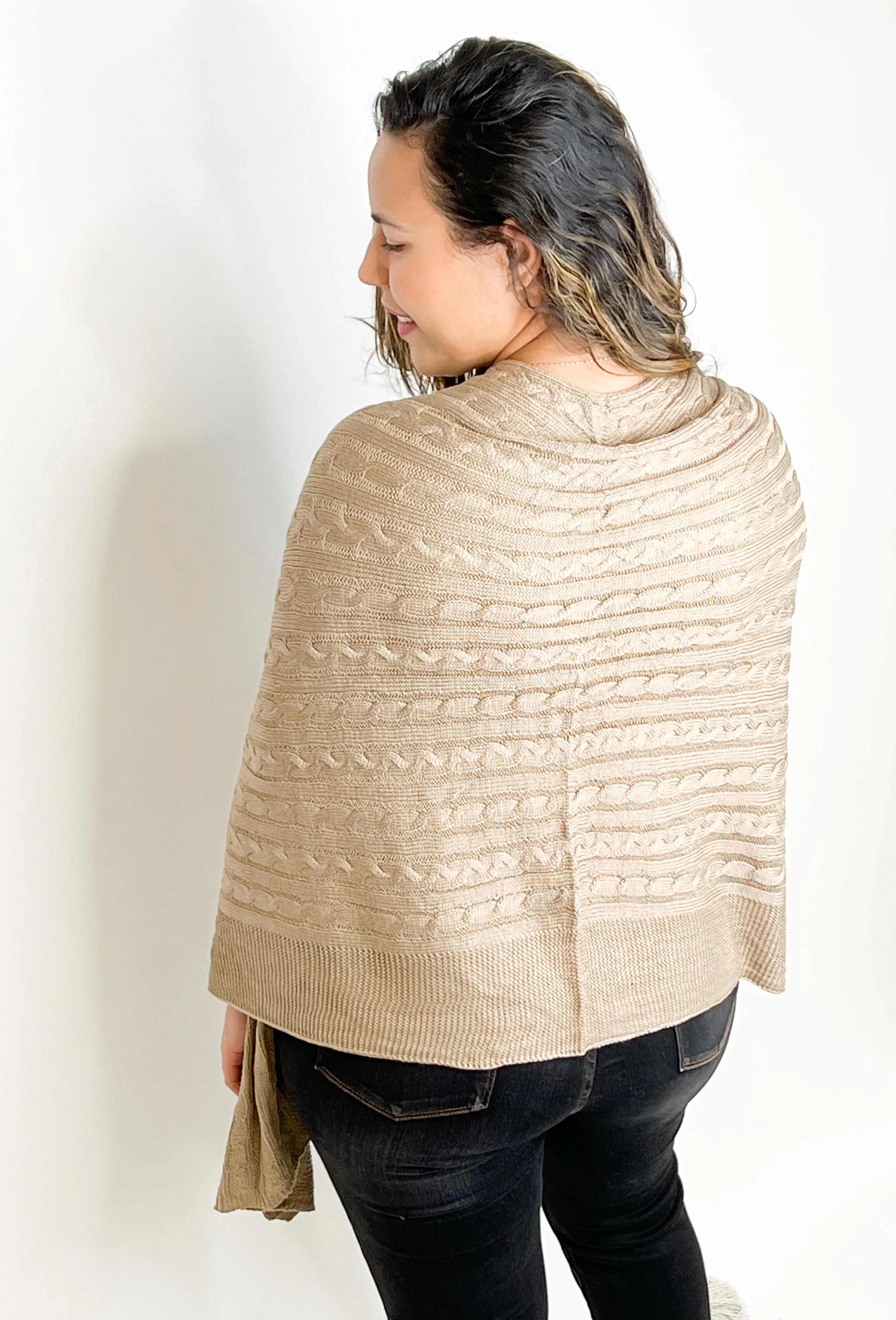 #ET6060 BY THE HARBOR CABLE KNIT PONCHO