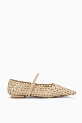 Gracie Pointy Toe Flat - Sand